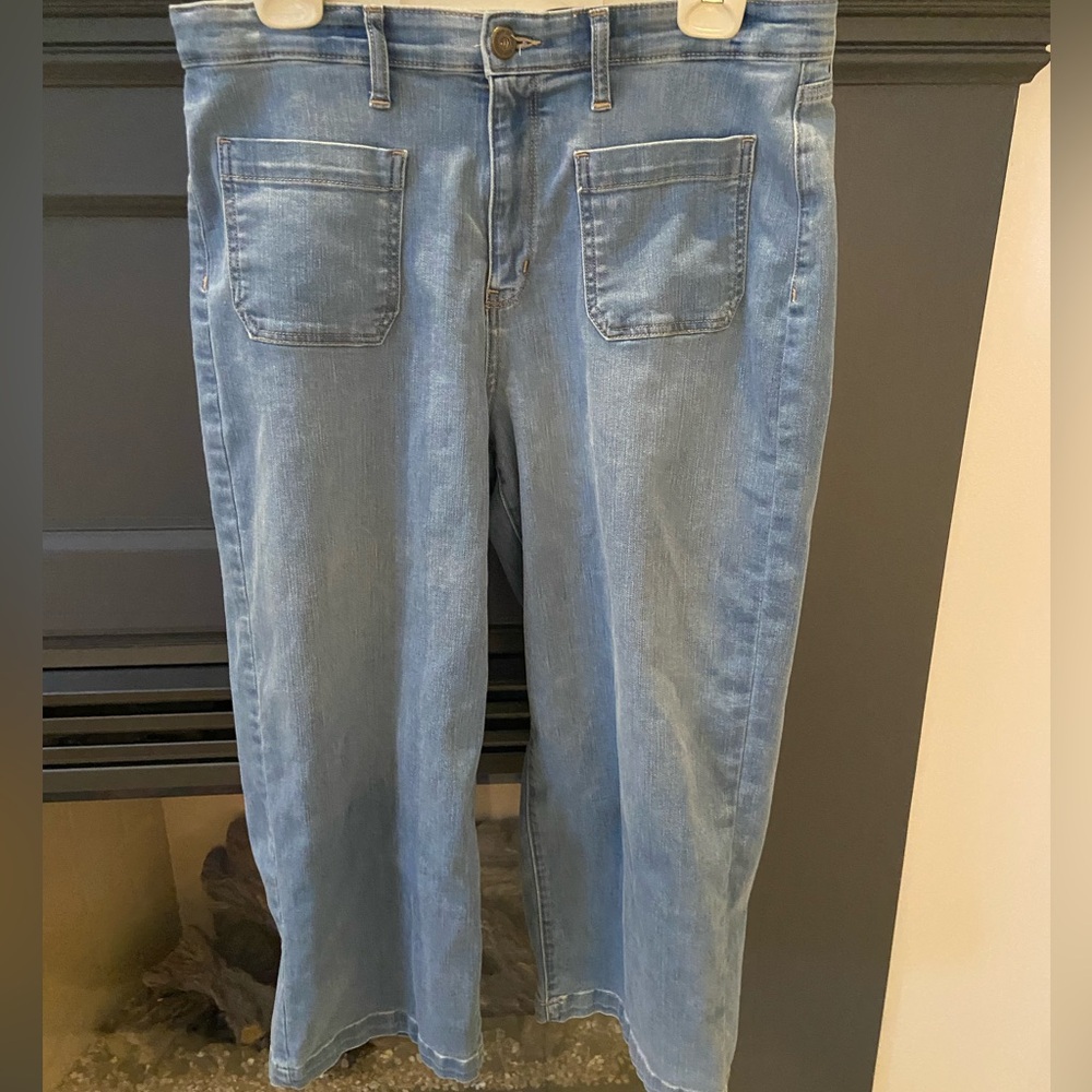 EUC wide leg high waist cropped jeans